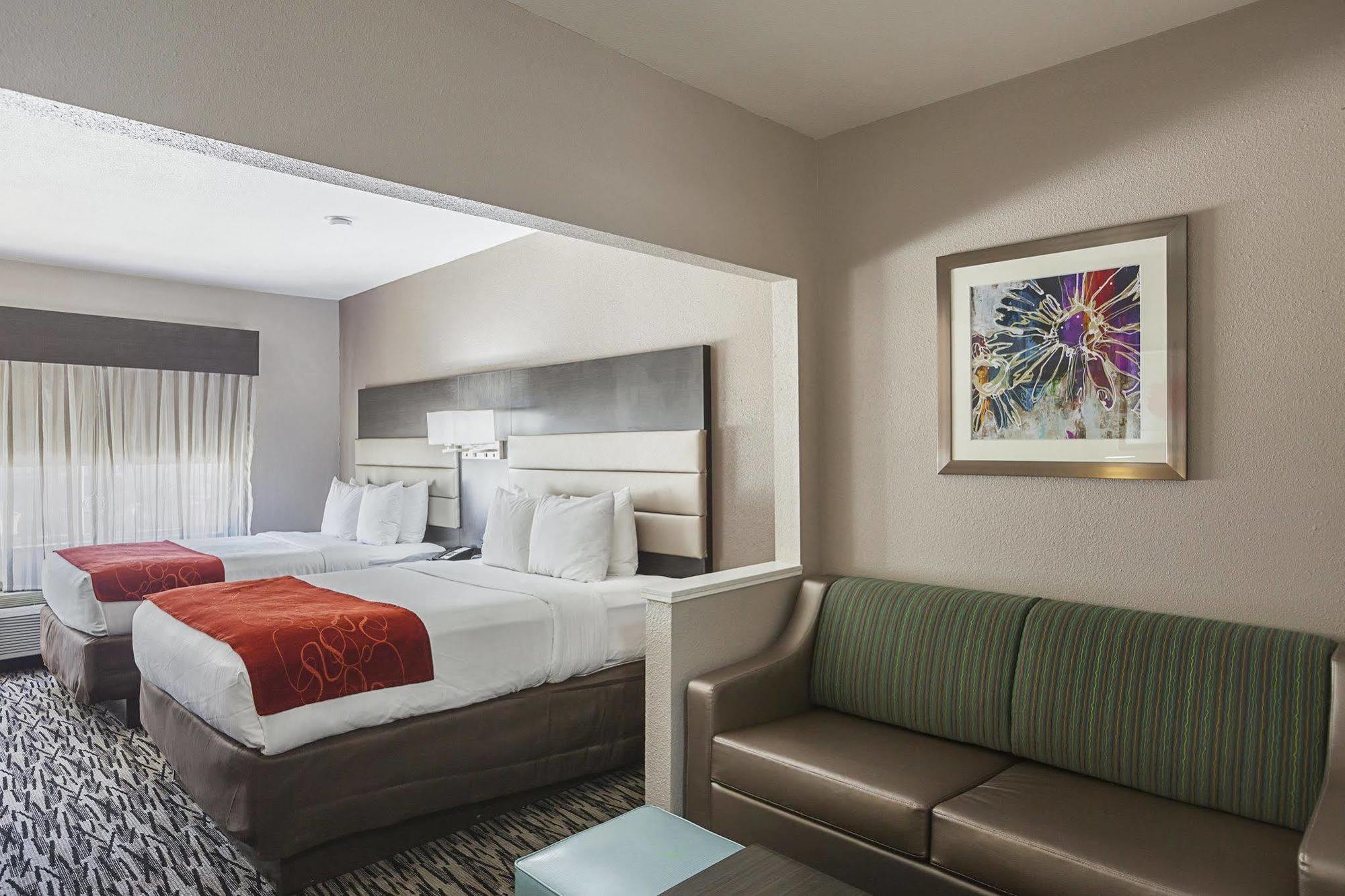 Comfort Hotel 3*